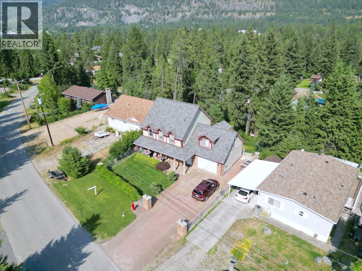 94 Chase Road, Christina Lake