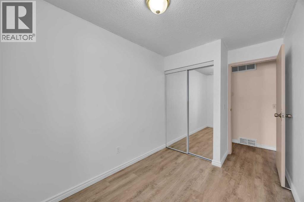 Single Family House for Sale in    Street NE Rundle Calgary 