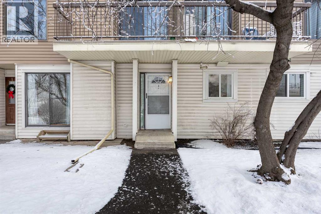 3, 2519 38 Street NE, Calgary, Alberta