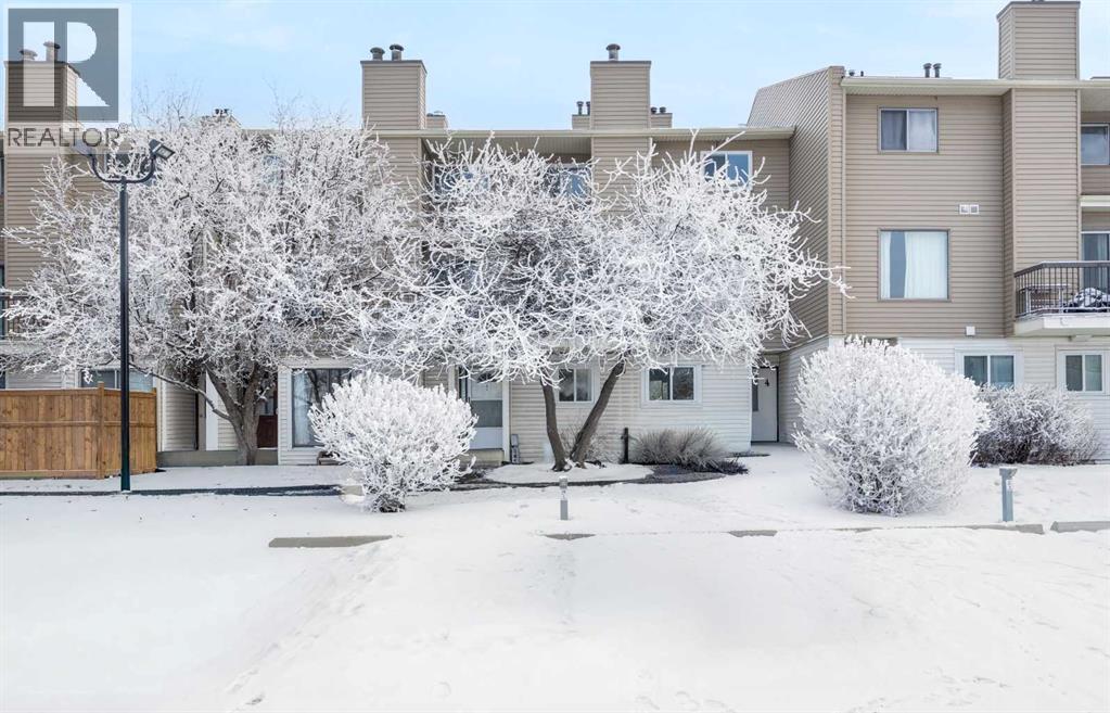 Single Family House for Sale in    Street NE Rundle Calgary 