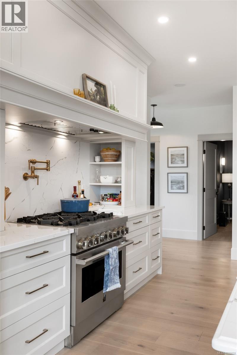  839 Clayton Road, North Saanich