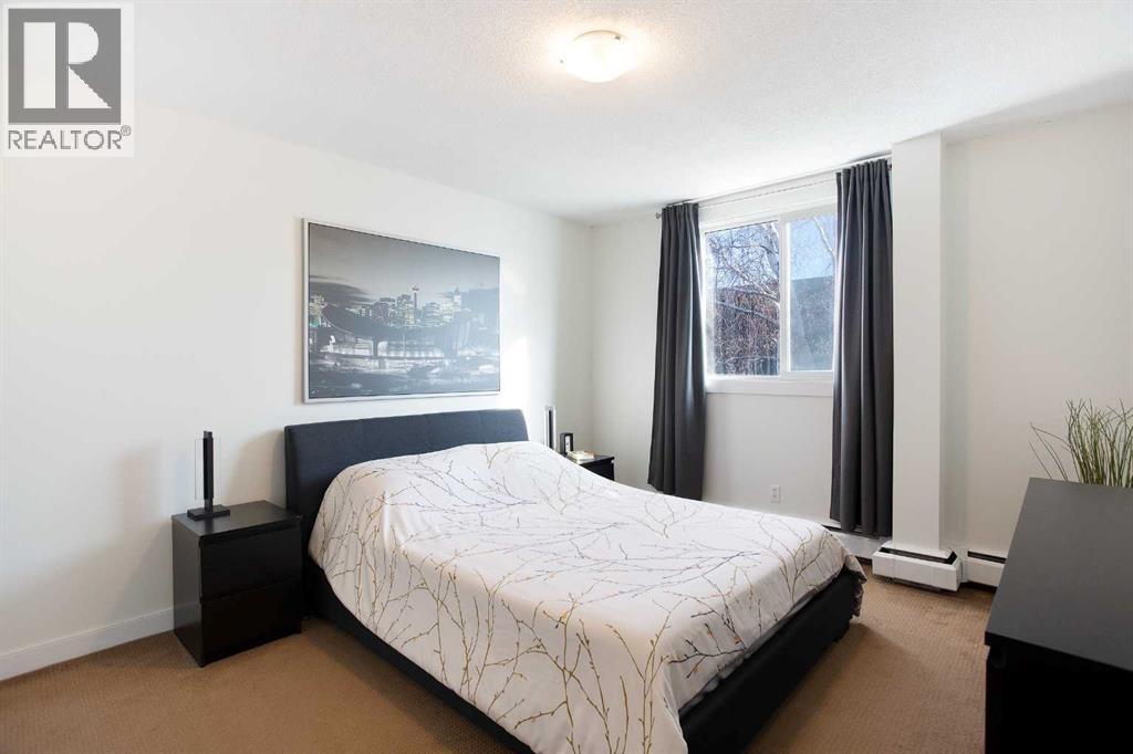 Single Family House for Sale in C  Galbraith Drive SW Glamorgan Calgary 