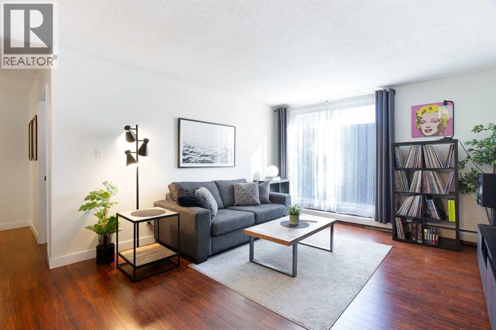 Single Family House for Sale in C  Galbraith Drive SW Glamorgan Calgary 