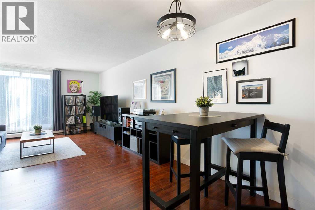 Single Family House for Sale in C  Galbraith Drive SW Glamorgan Calgary 