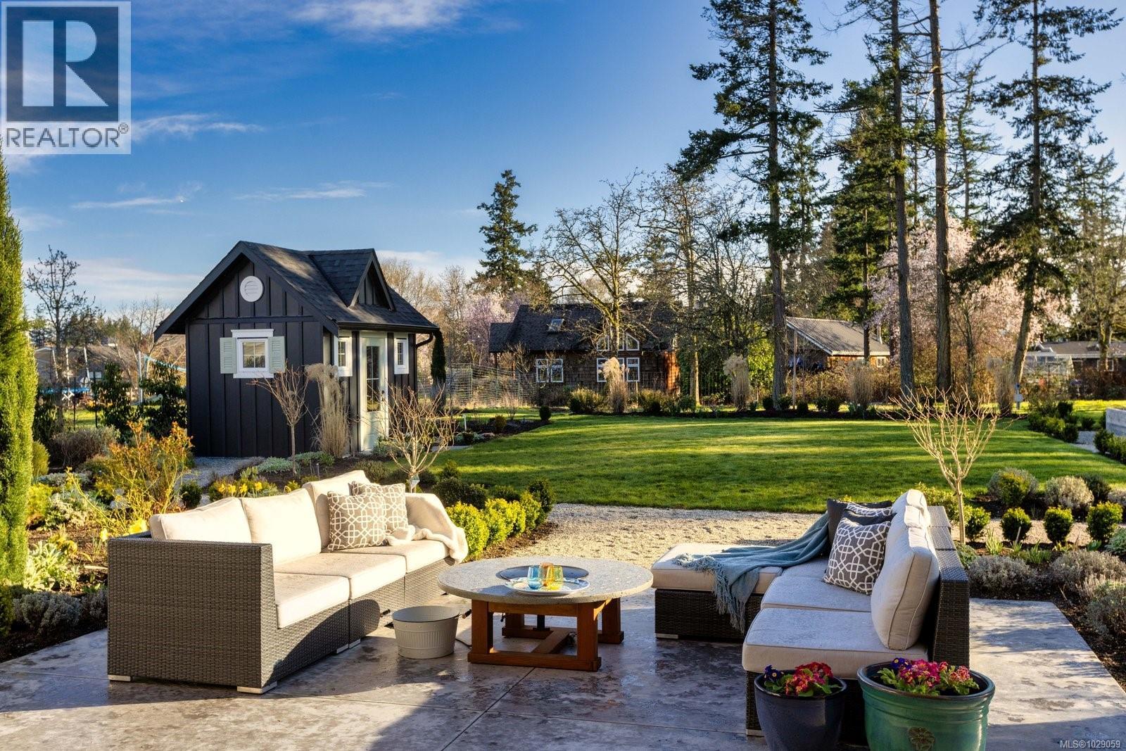  839 Clayton Road, North Saanich