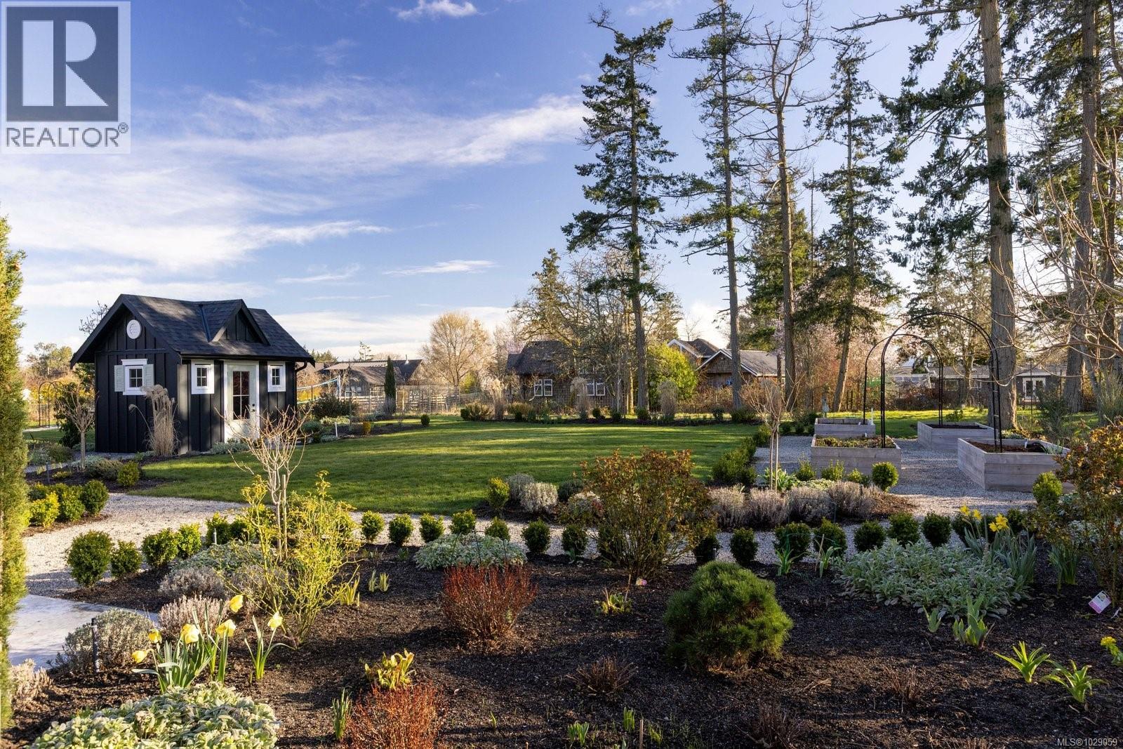  839 Clayton Road, North Saanich