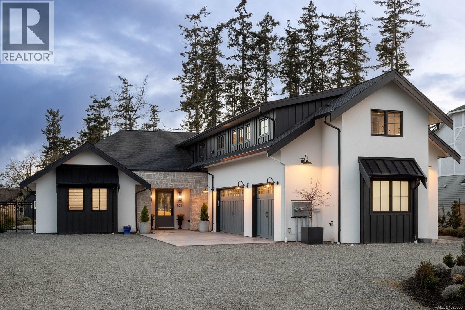  839 Clayton Road, North Saanich