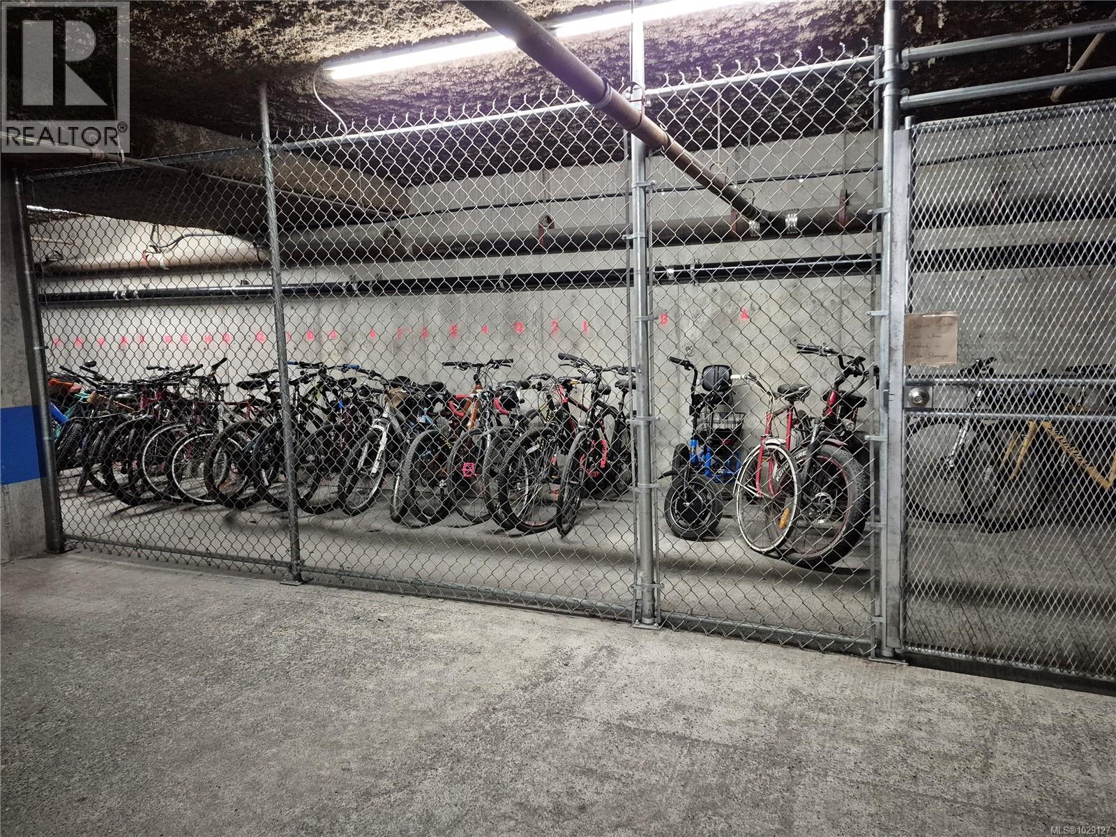 301 9805 Second Street, Sidney