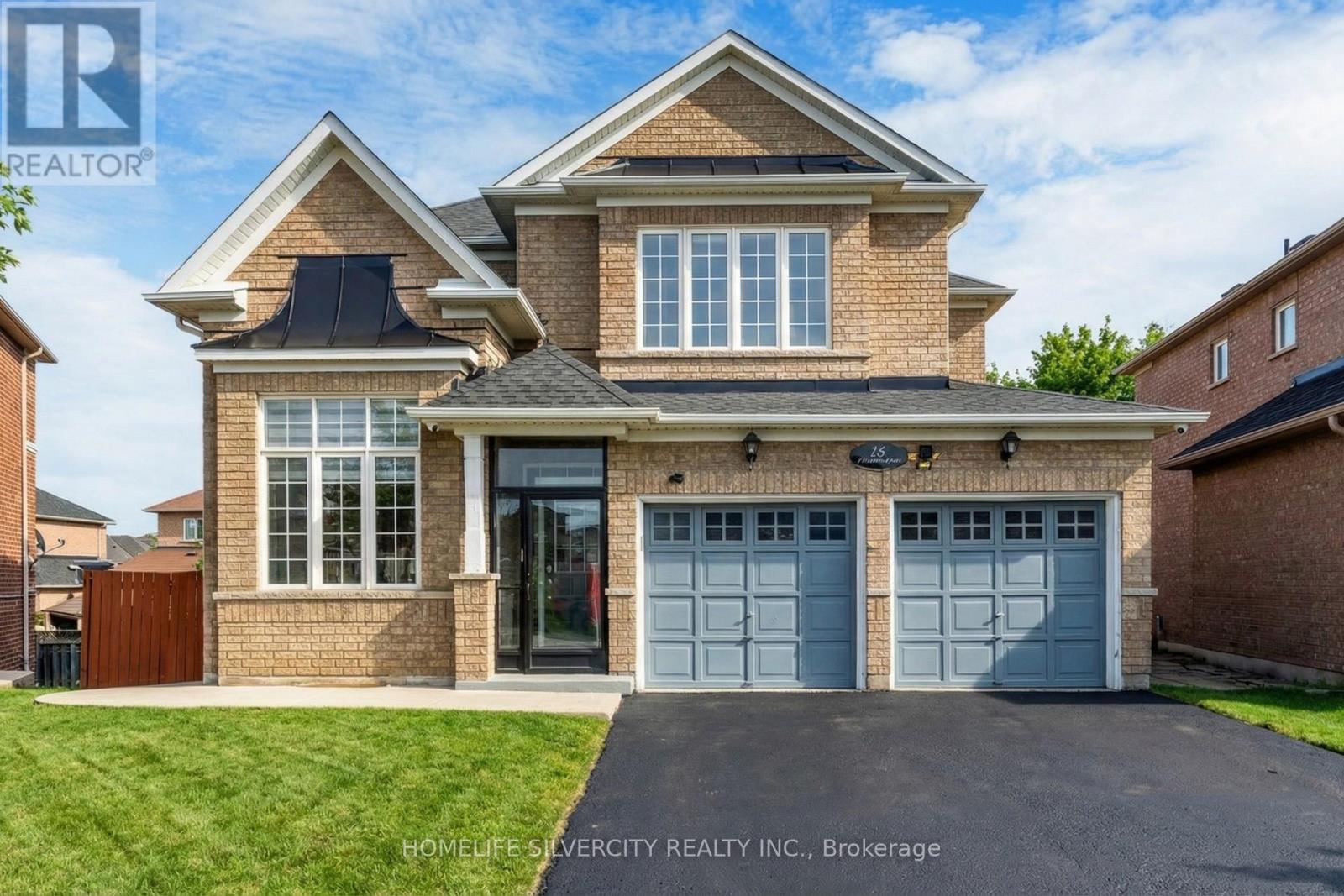 18 FINLAYSON CRESCENT,Brampton (Sandringham-Wellington),,