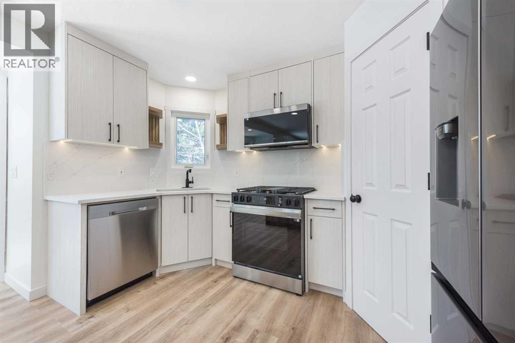 Single Family House for Sale in  Hamptons Mews NW Hamptons Calgary 