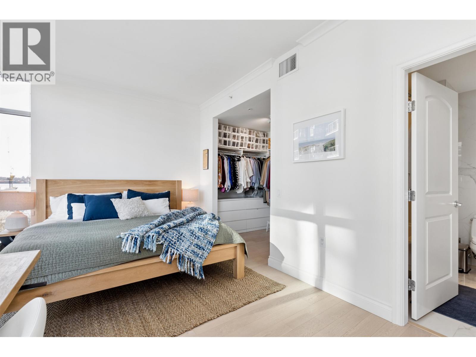 409 185 VICTORY SHIP WAY, North Vancouver