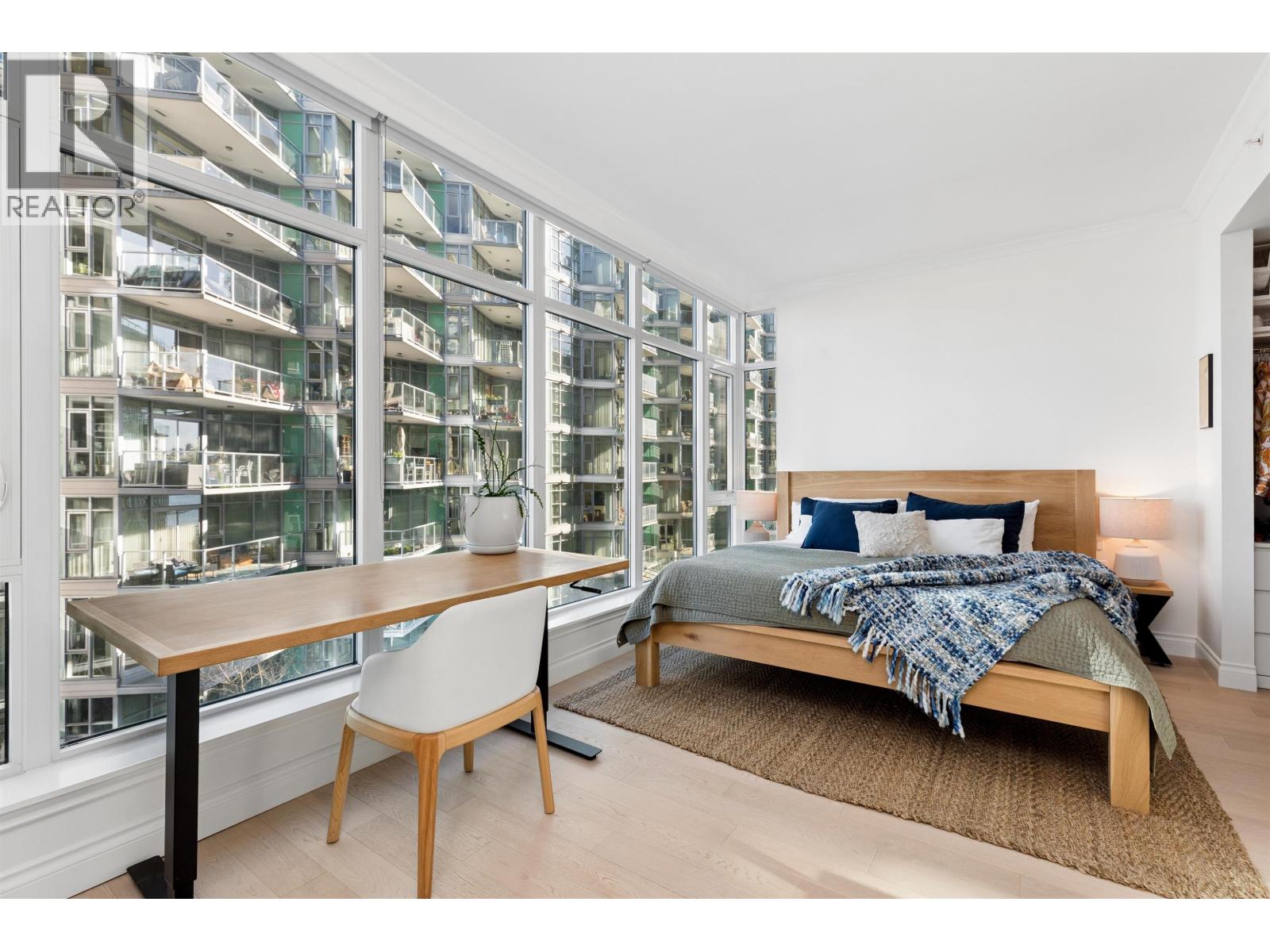 409 185 VICTORY SHIP WAY, North Vancouver