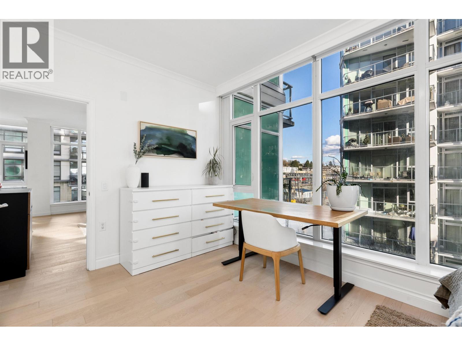 409 185 VICTORY SHIP WAY, North Vancouver