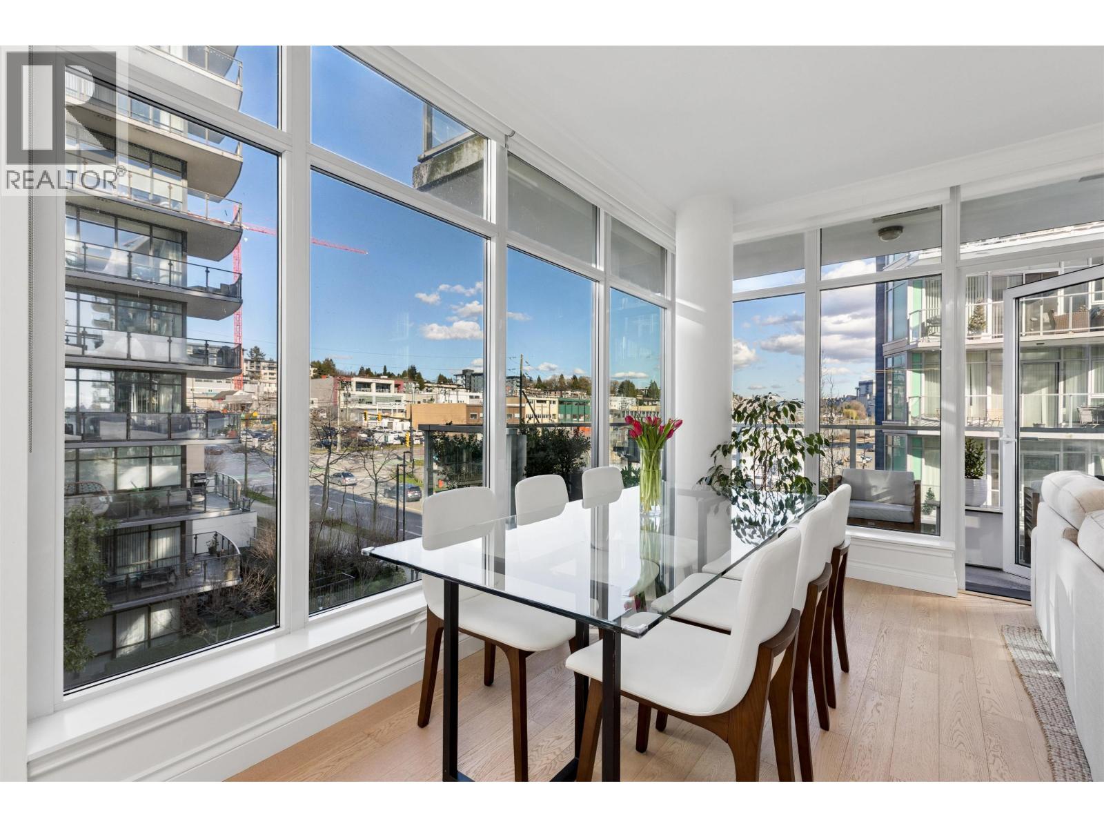 409 185 VICTORY SHIP WAY, North Vancouver