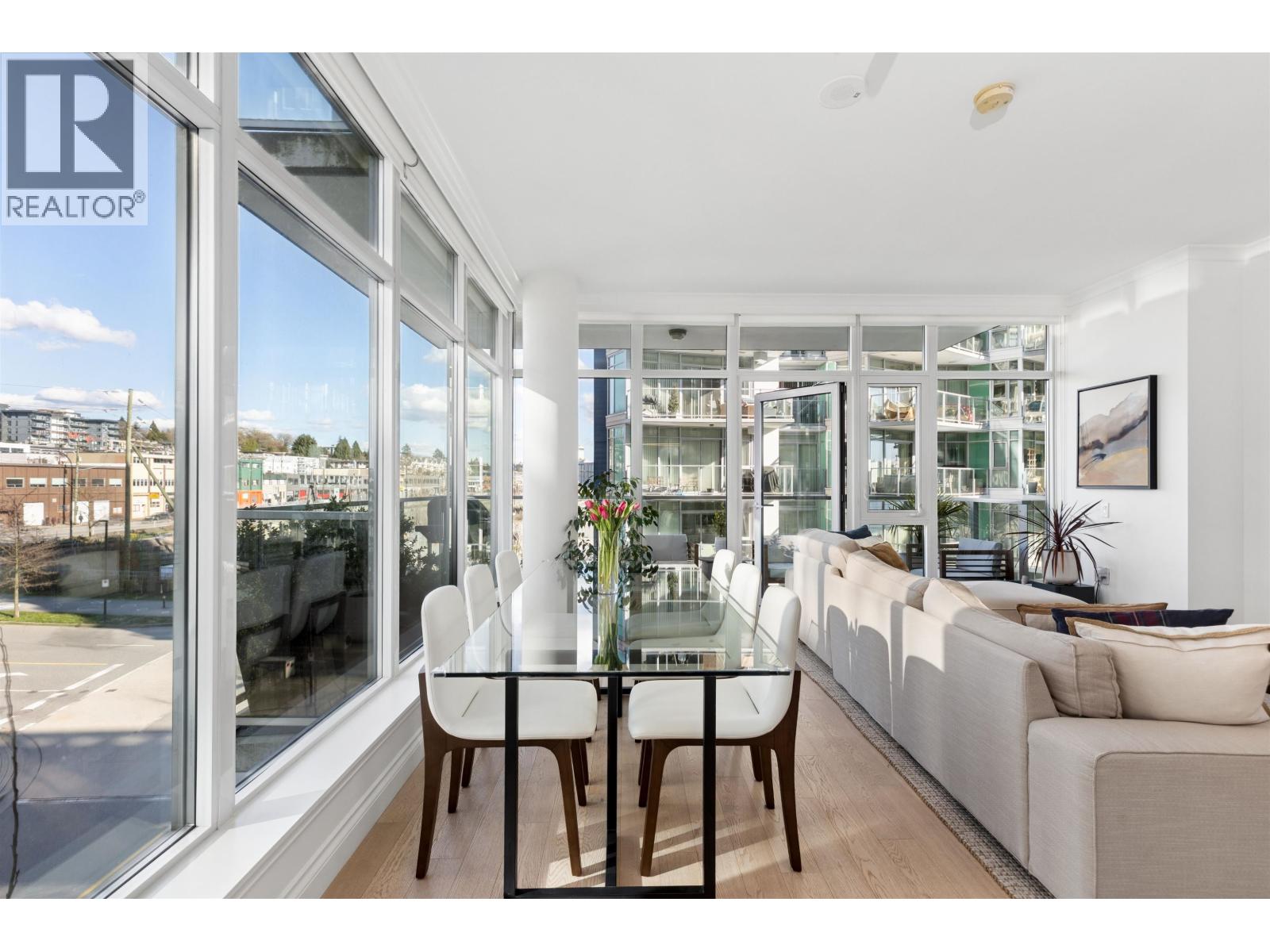 409 185 VICTORY SHIP WAY, North Vancouver