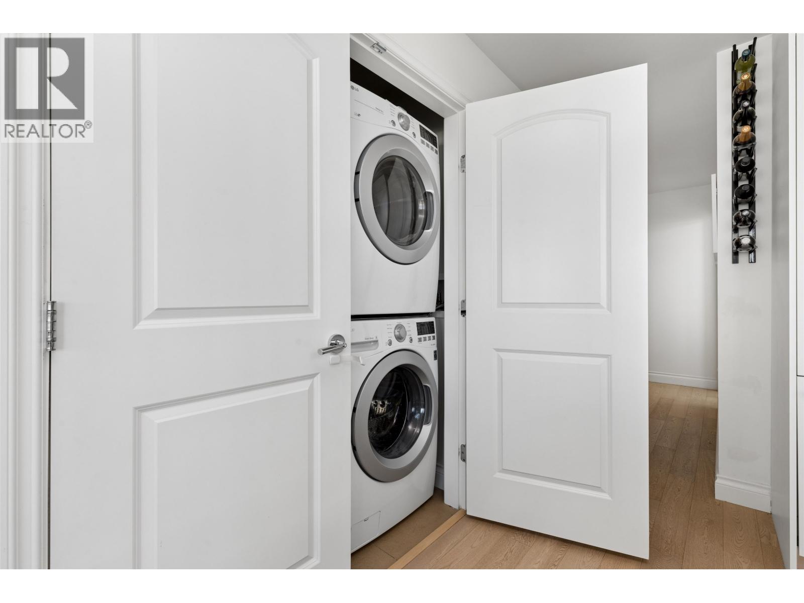 409 185 VICTORY SHIP WAY, North Vancouver
