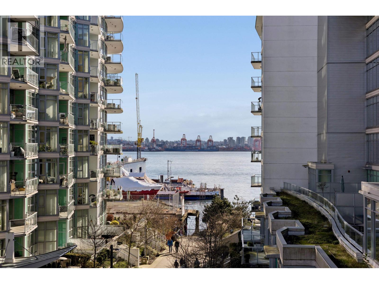 409 185 VICTORY SHIP WAY, North Vancouver