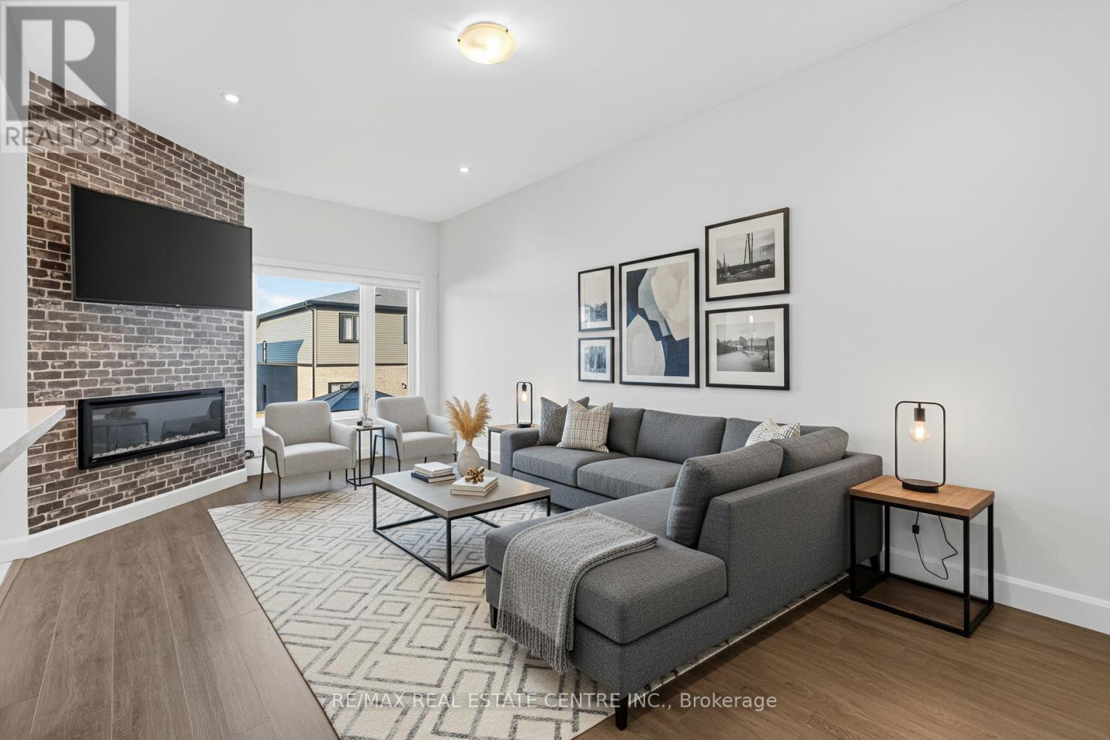 Single Family House for Sale in  BENSLEY LANE Hamilton (Mountview) 