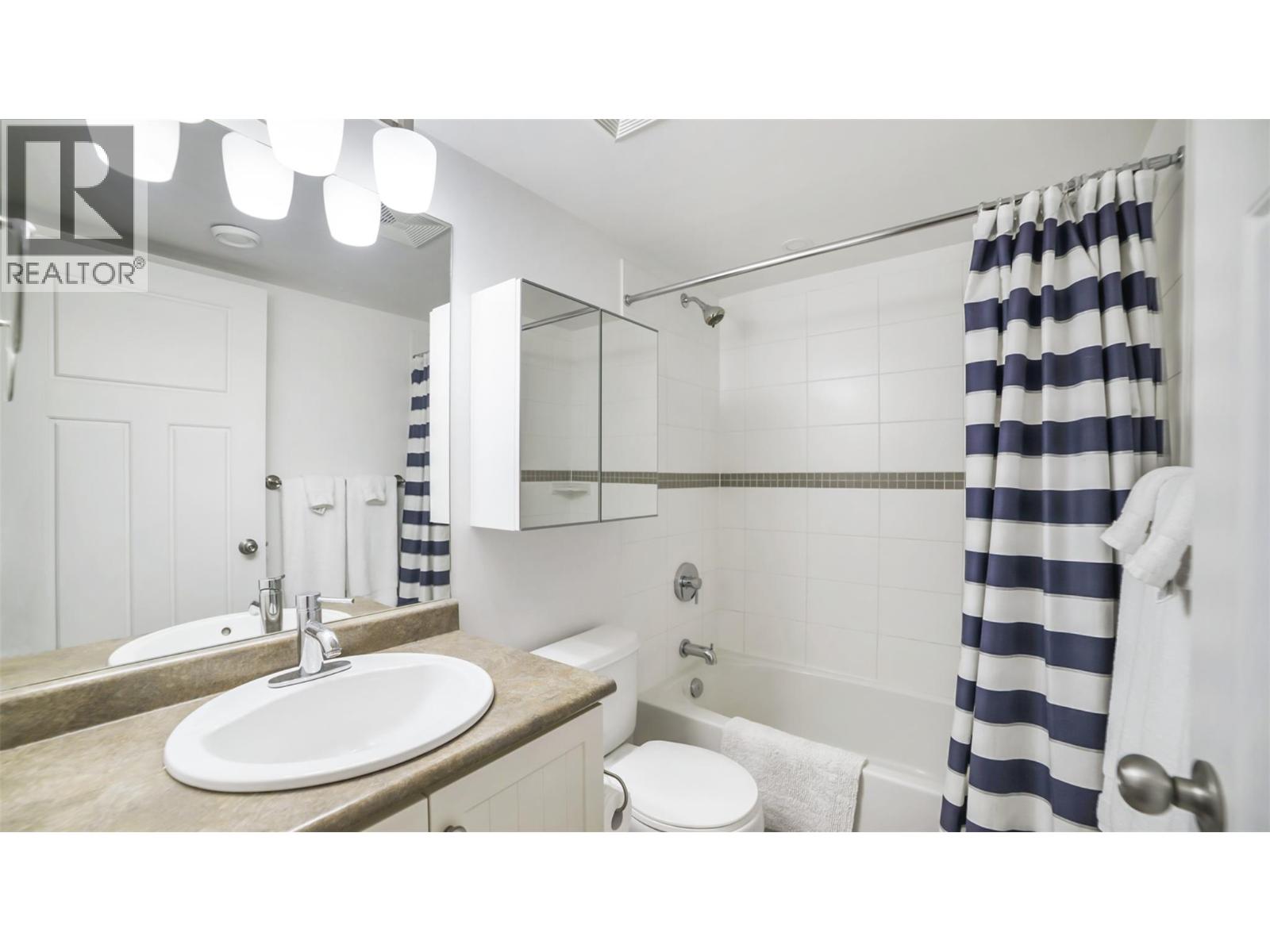 5485 South Perimeter Way, Kelowna