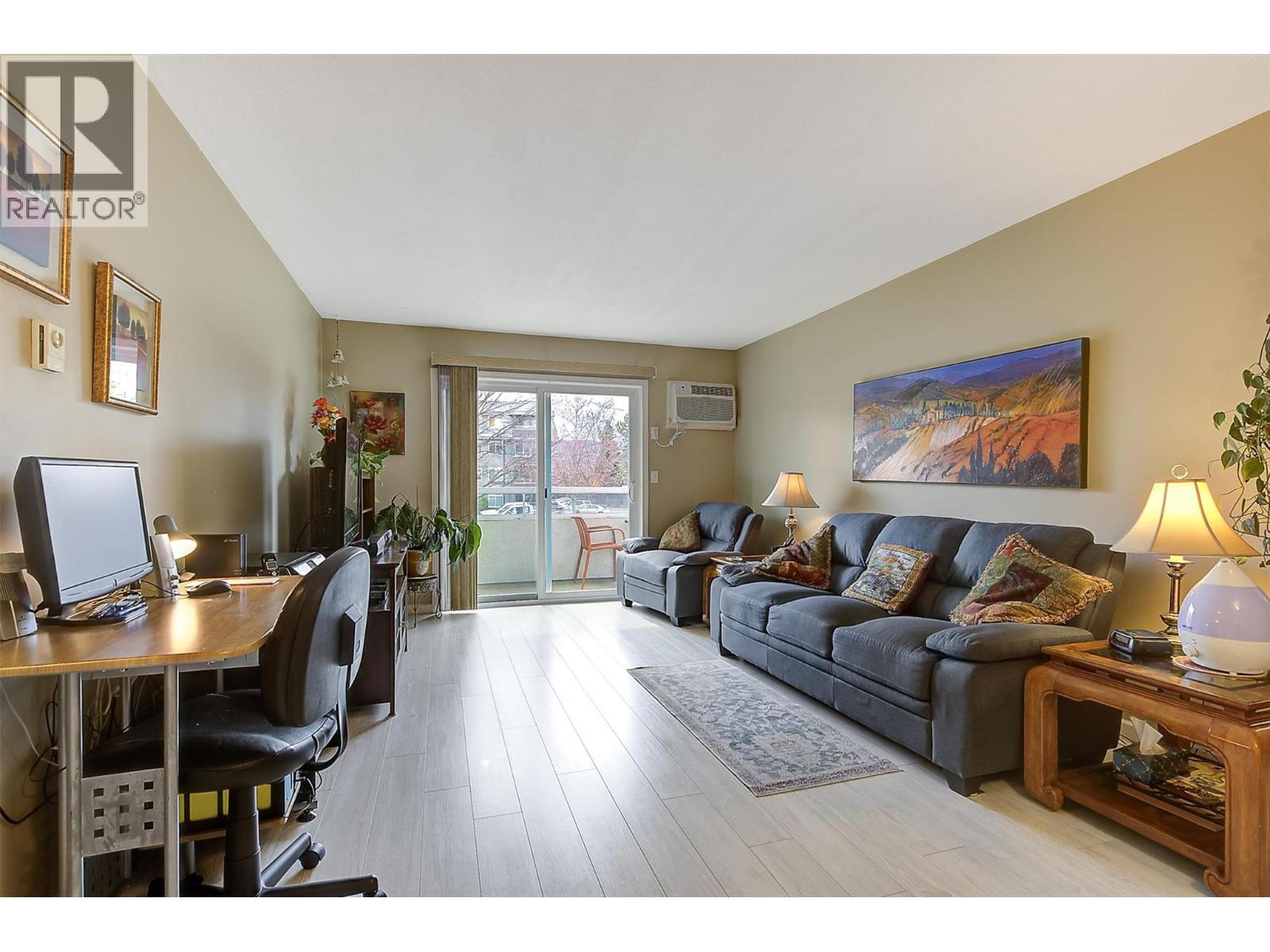 3155 De Montreuil Court Unit# 212, Kelowna