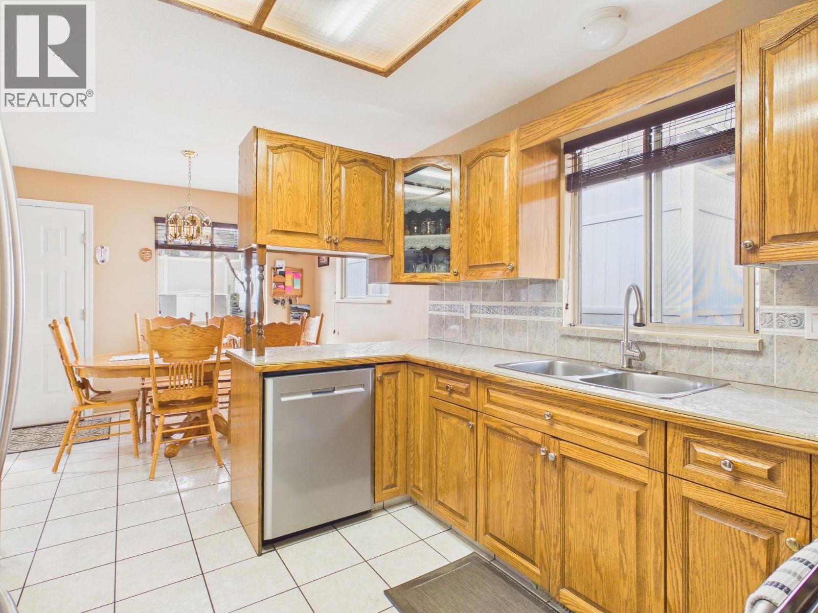 12102 Golf Course Drive, Osoyoos