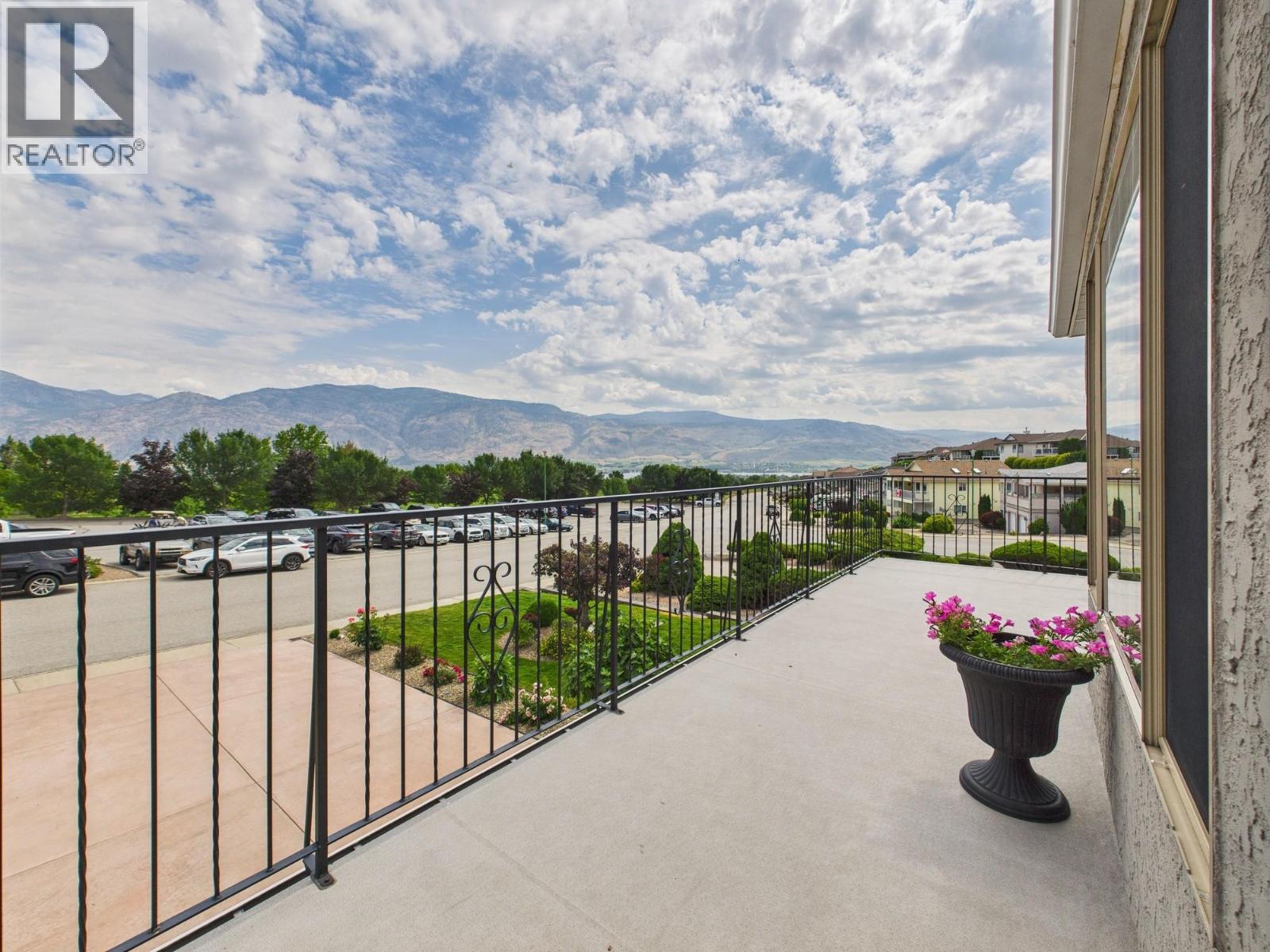 12102 Golf Course Drive, Osoyoos