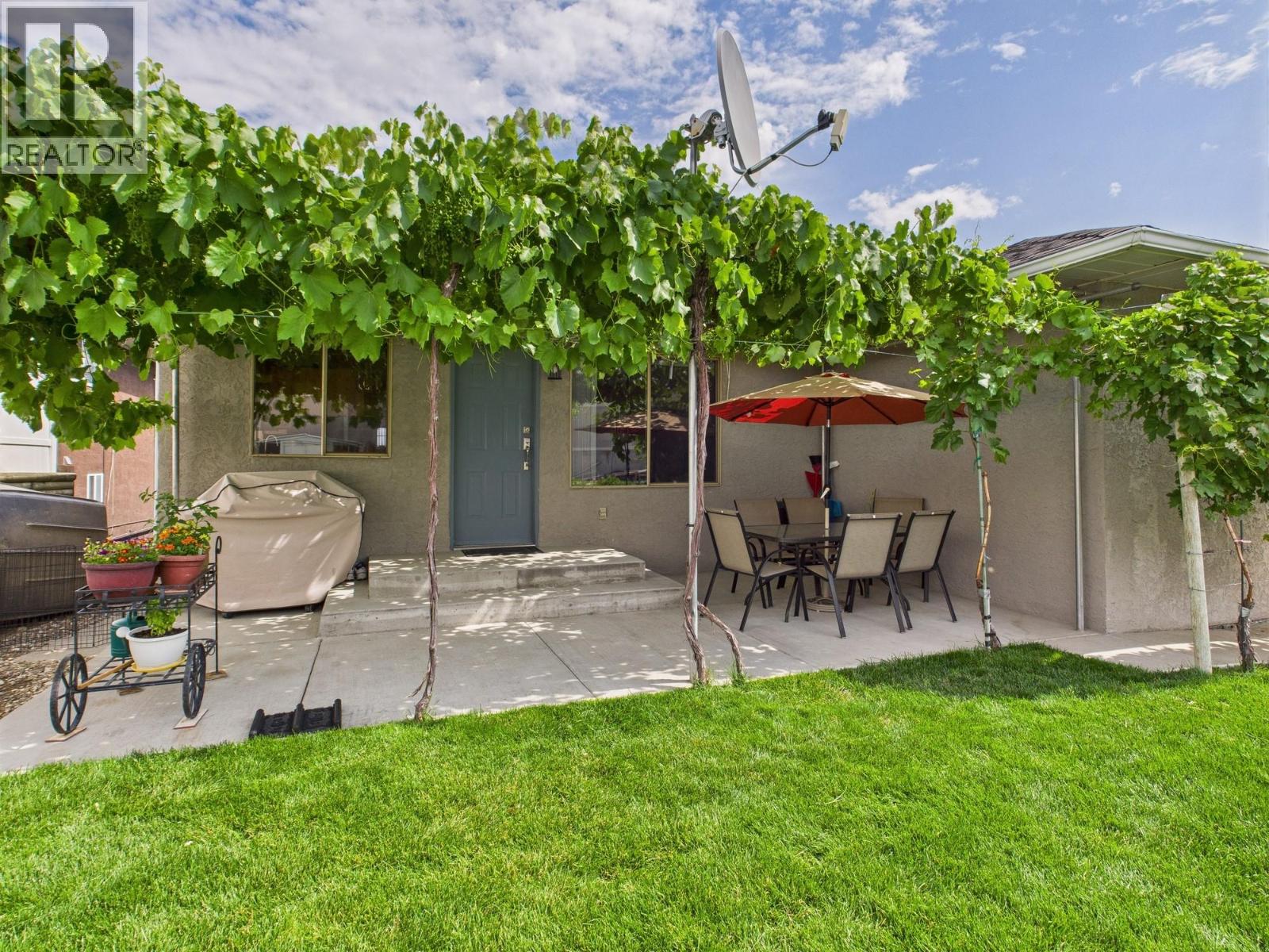 12102 Golf Course Drive, Osoyoos