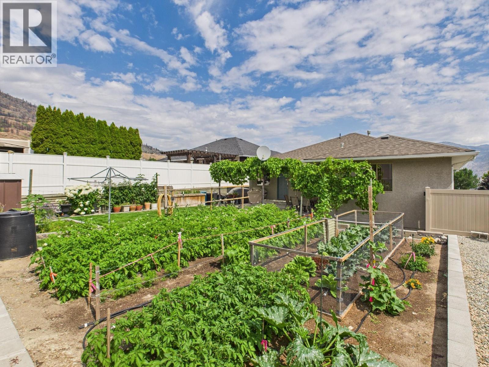 12102 Golf Course Drive, Osoyoos