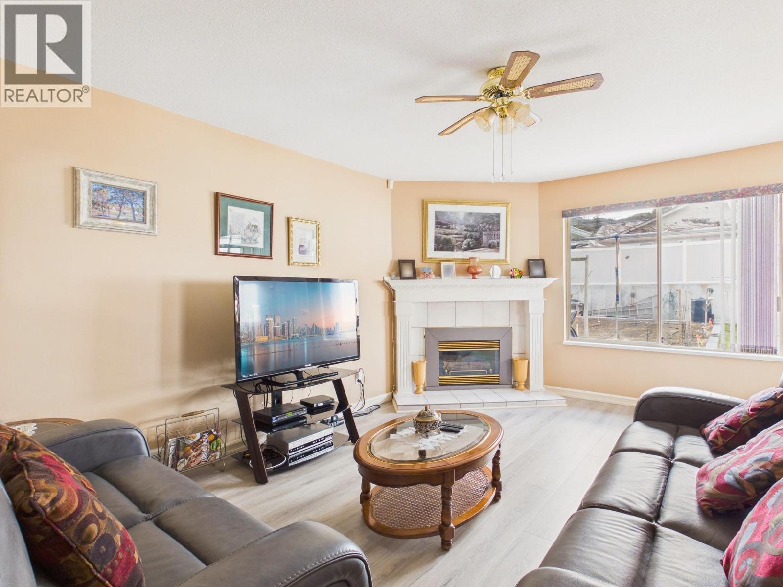 12102 Golf Course Drive, Osoyoos