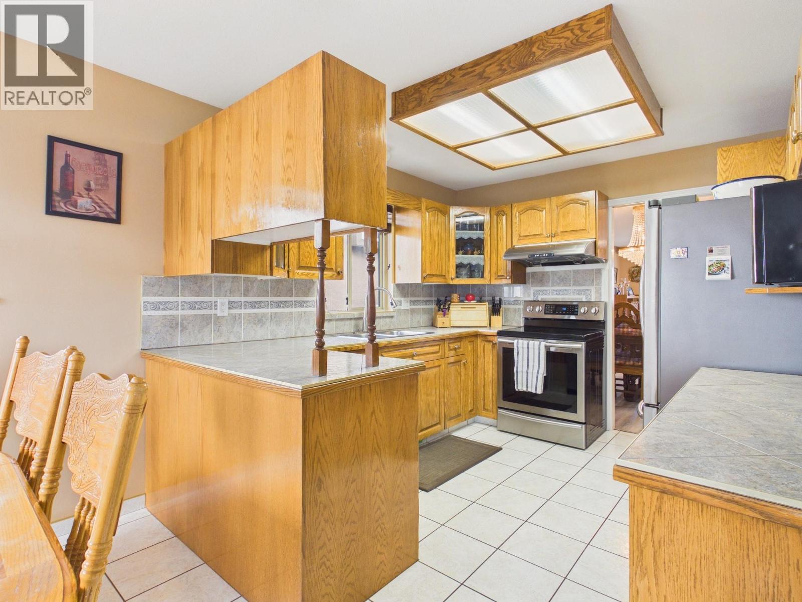 12102 Golf Course Drive, Osoyoos