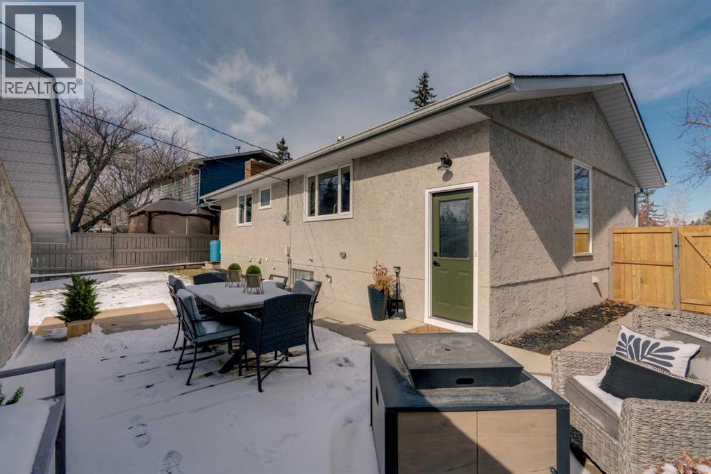 Single Family House Bungalow for Sale in  Parkwood Way SE Parkland Calgary 