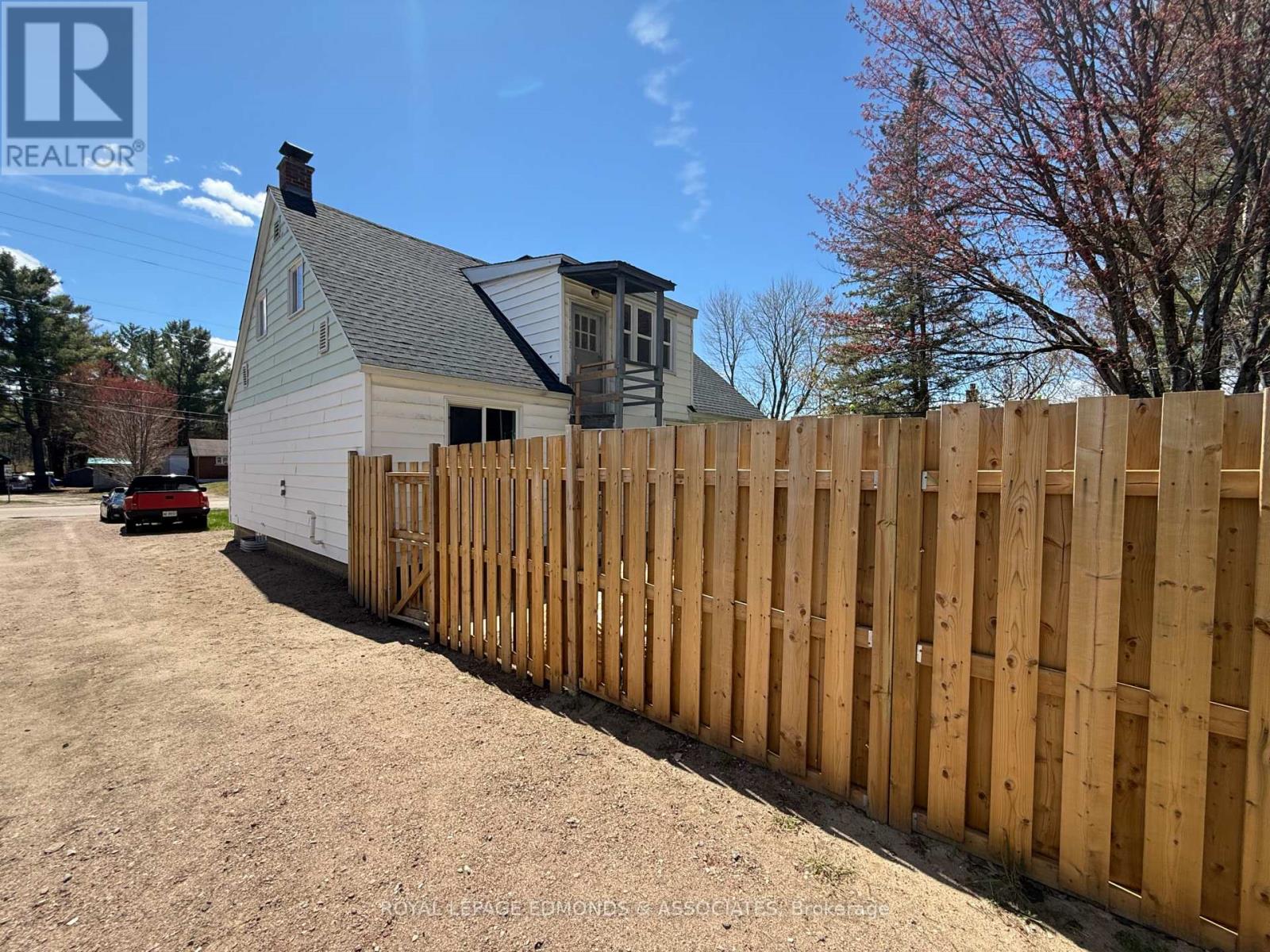 13 PLANT ROAD — photo 34