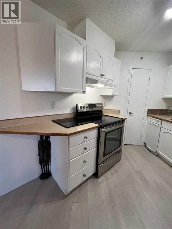 Single Family House for Sale in   Somervale View SW Somerset Calgary 