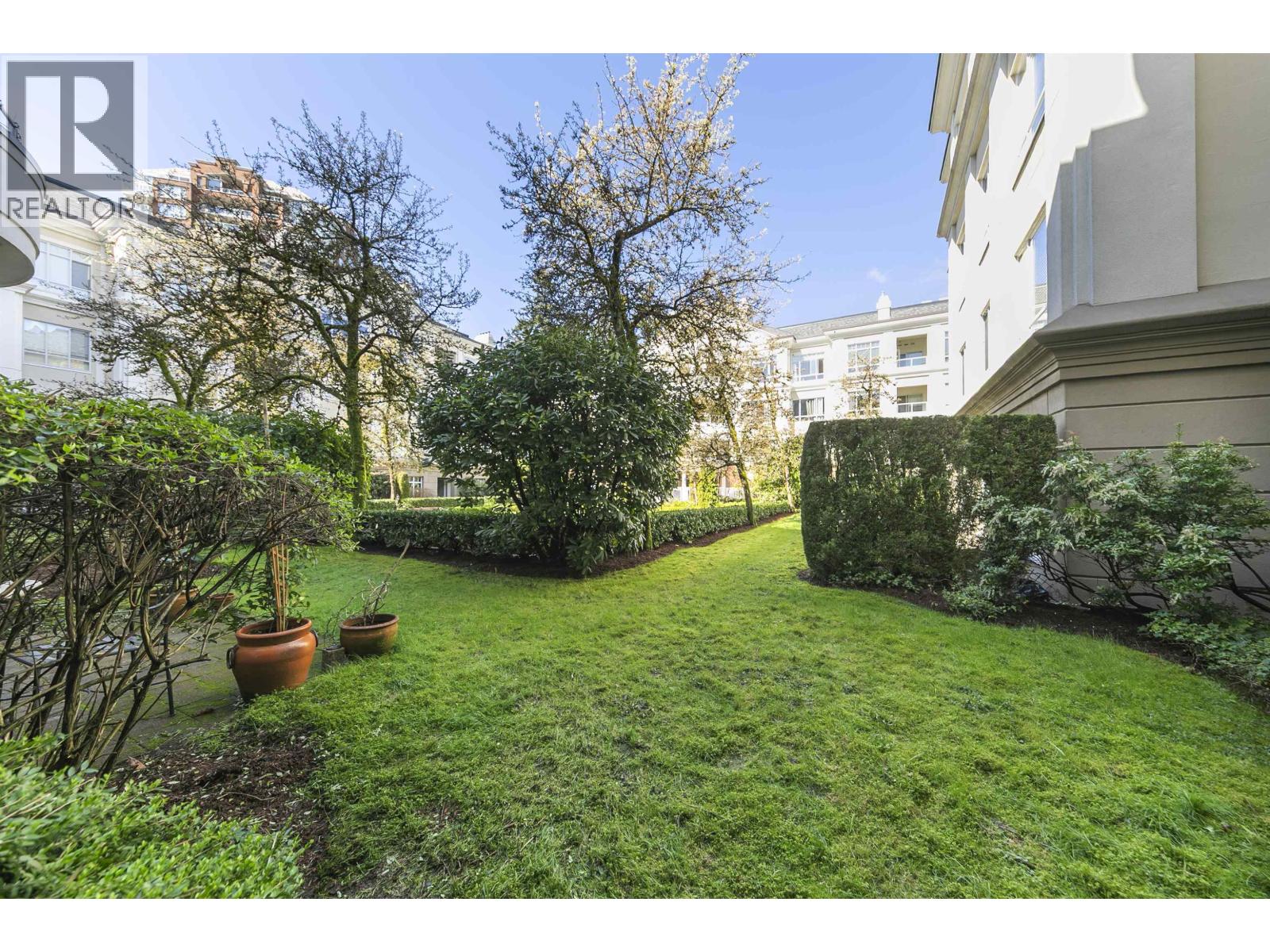 105 5735 HAMPTON PLACE