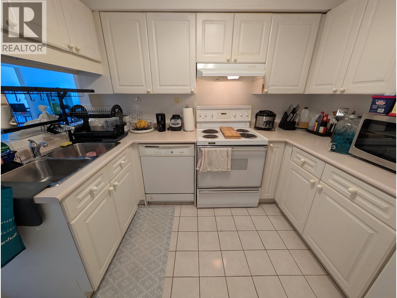 #204-7071 BLUNDELL Road, Richmond