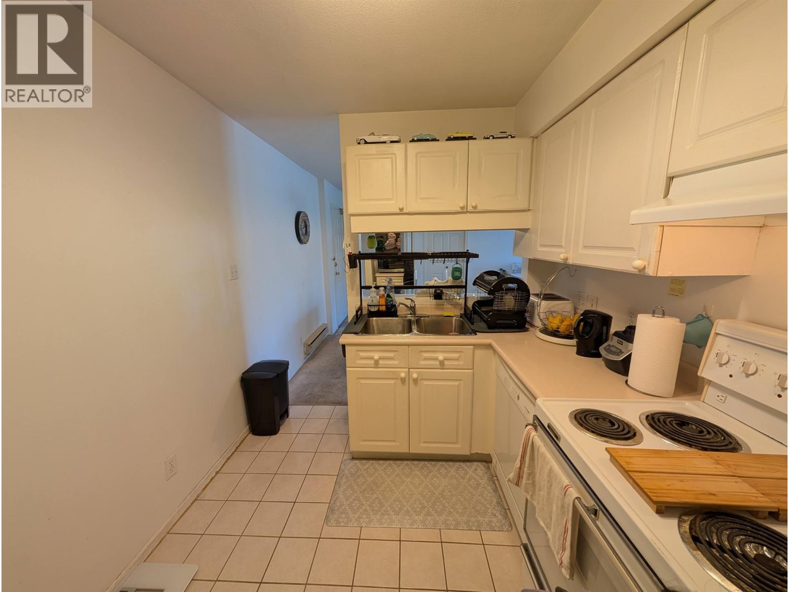 #204-7071 BLUNDELL Road, Richmond