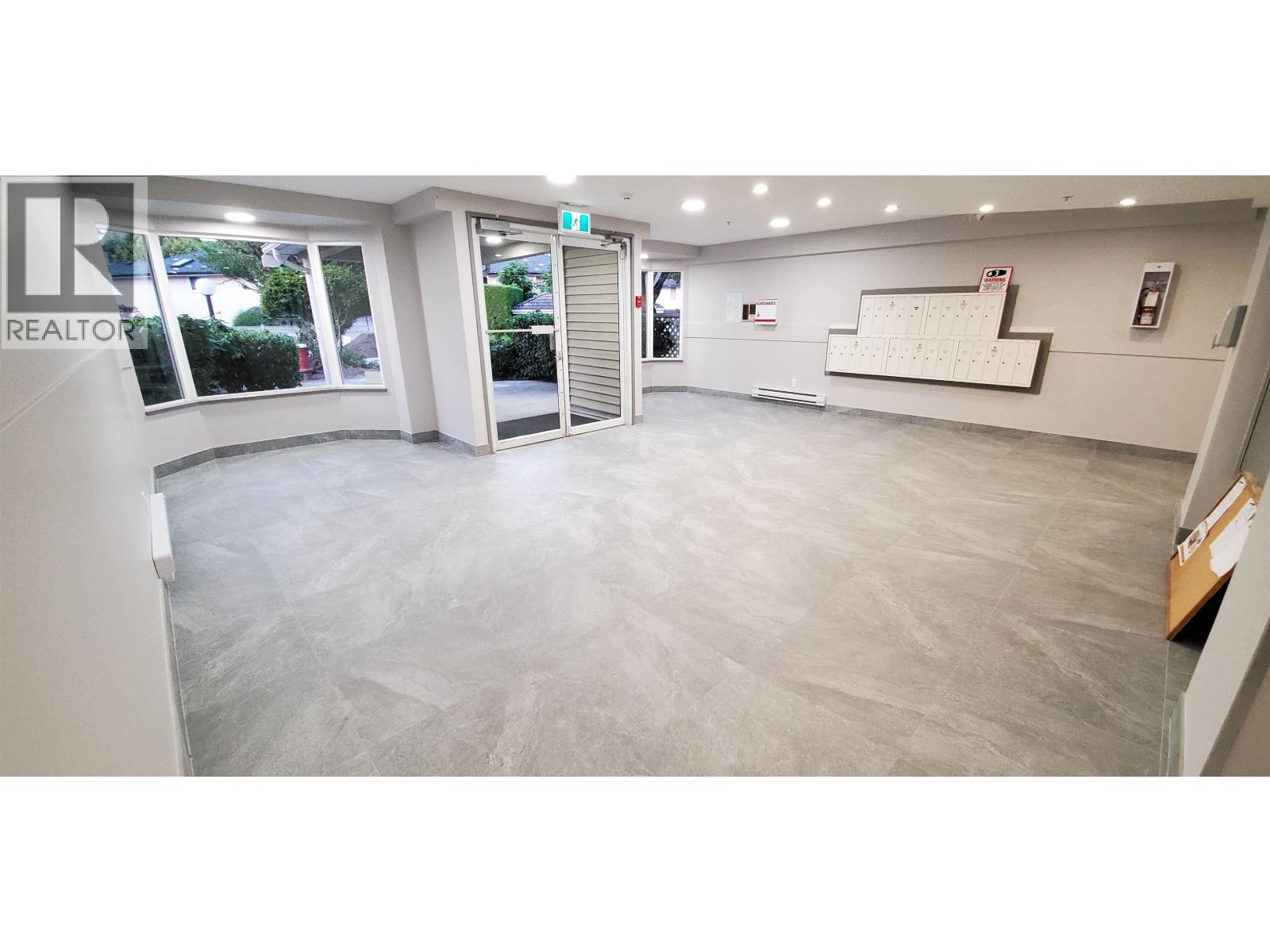 #204-7071 BLUNDELL Road, Richmond