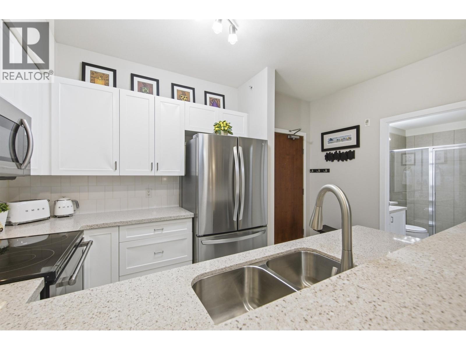 408 100 CAPILANO ROAD, Port Moody