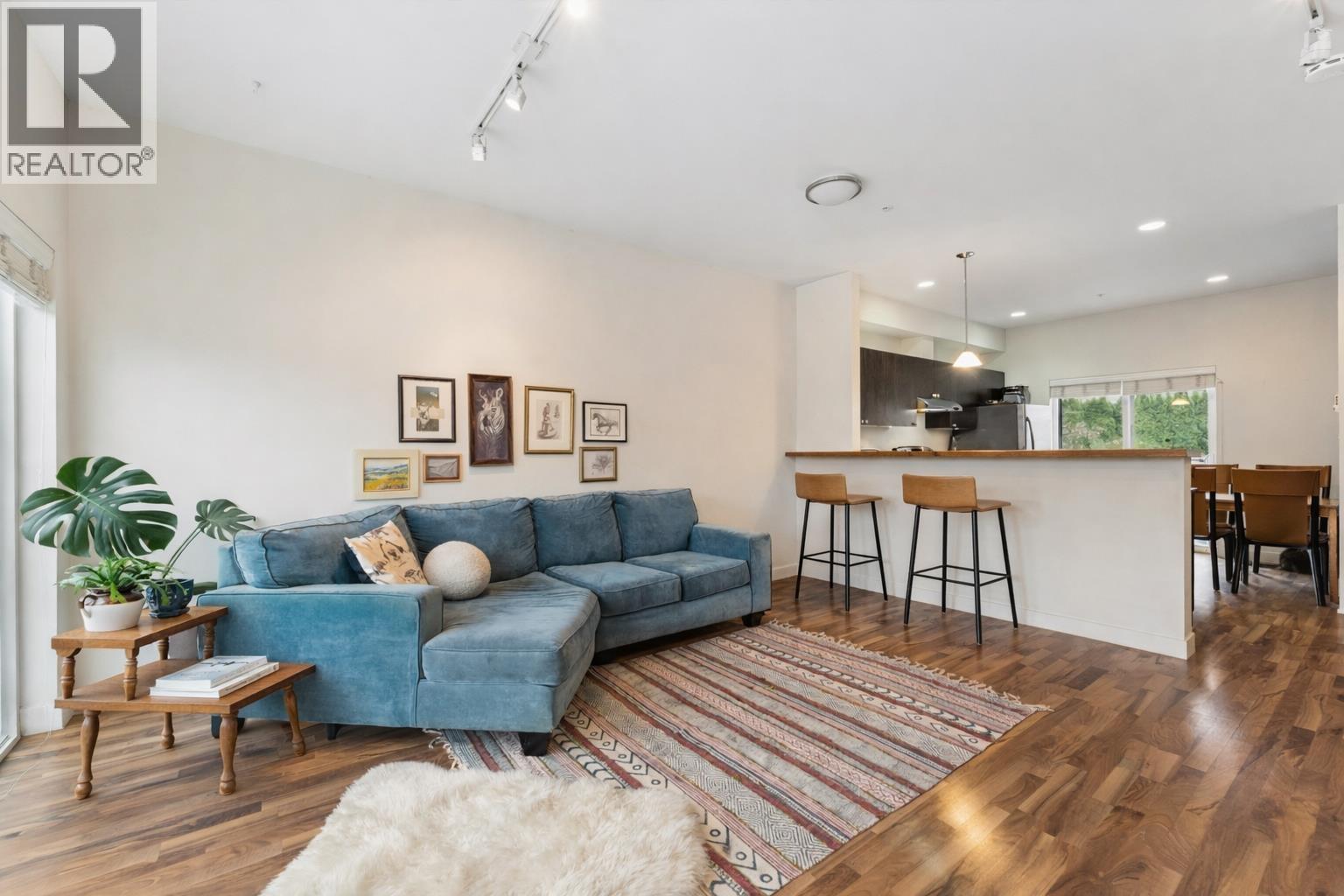 40166 GOVERNMENT ROAD, Squamish