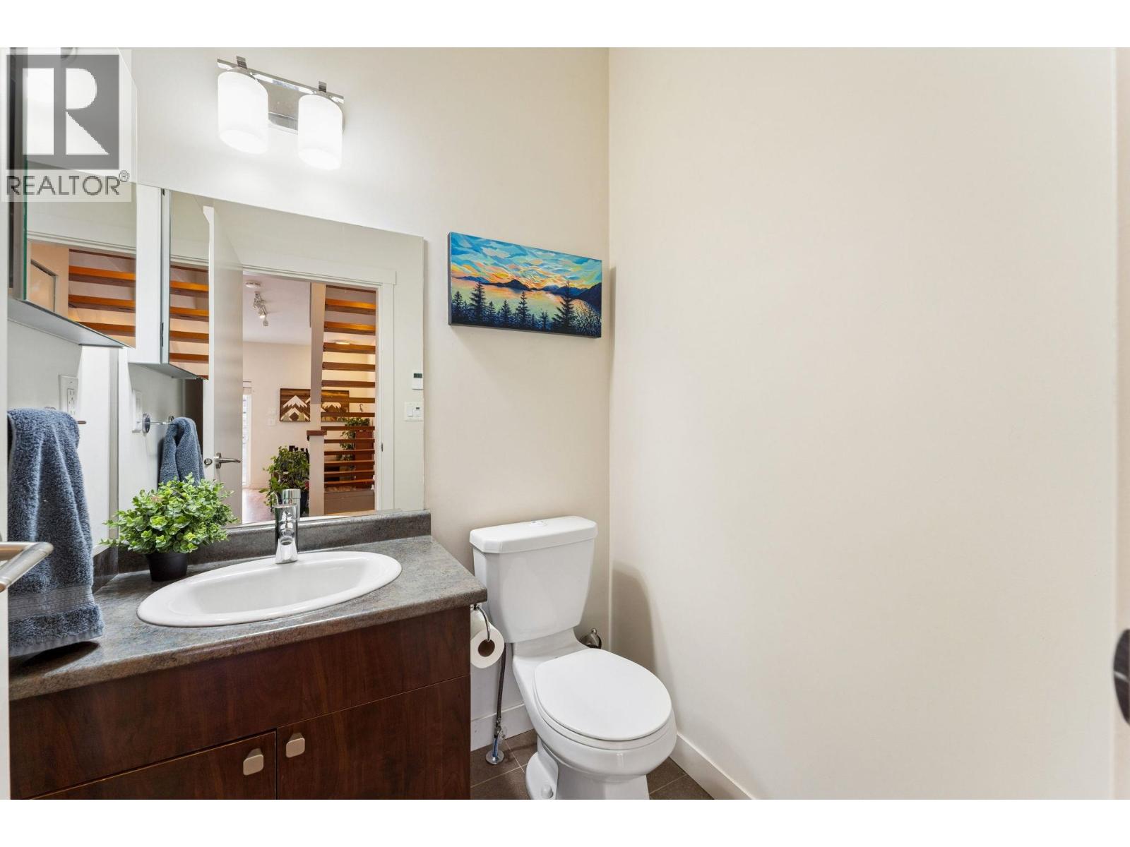 40166 GOVERNMENT ROAD, Squamish