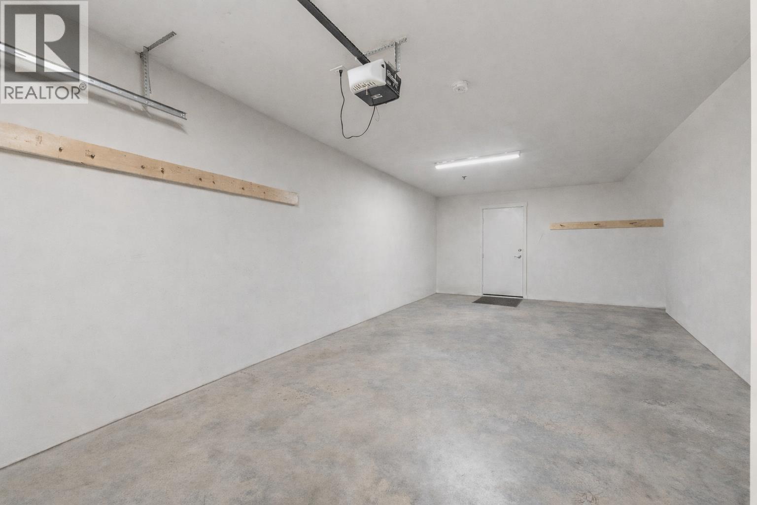 40166 GOVERNMENT ROAD, Squamish