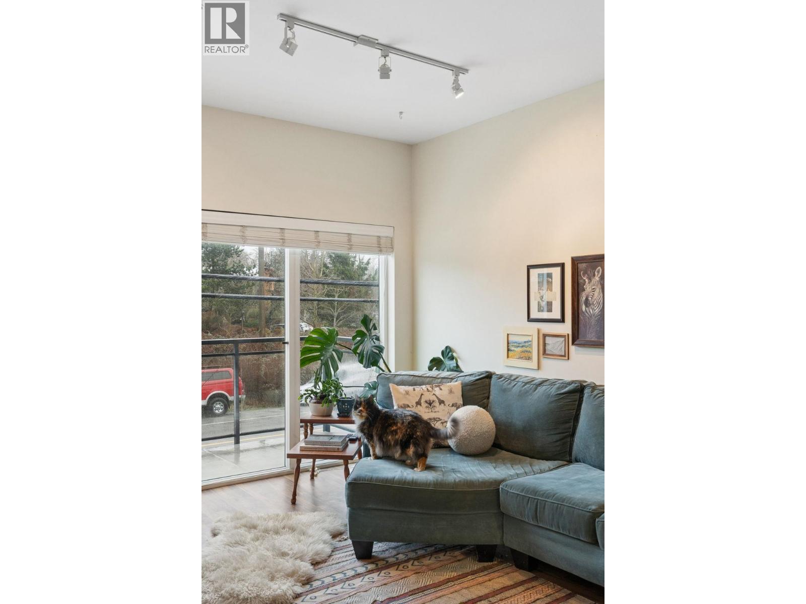 40166 GOVERNMENT ROAD, Squamish