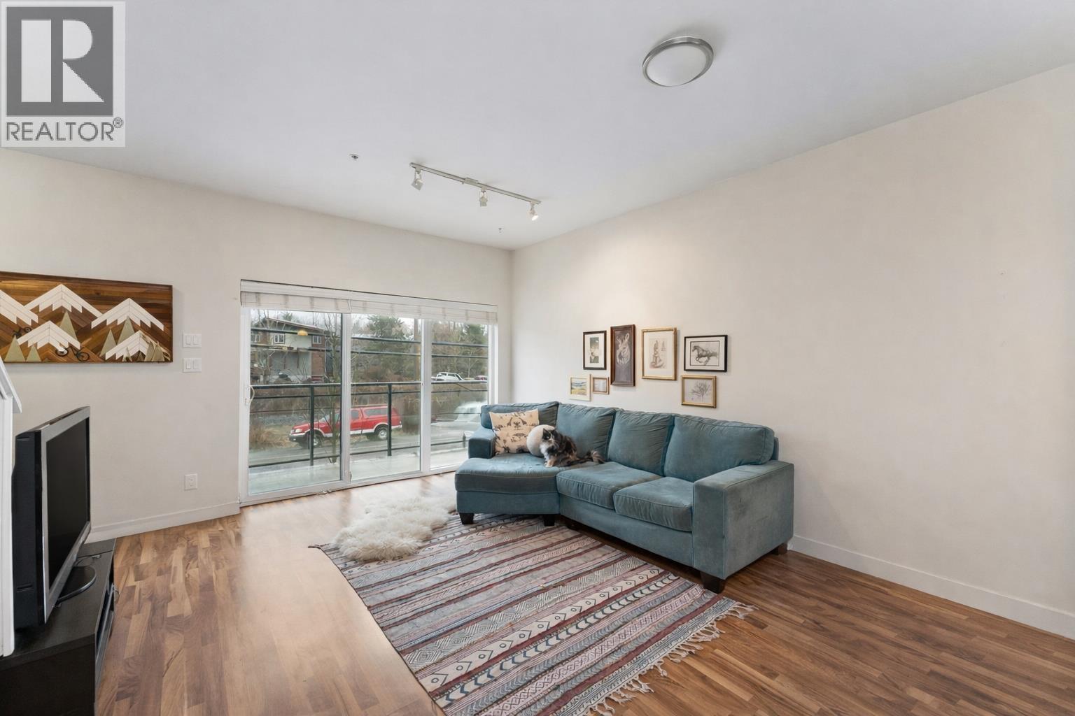 40166 GOVERNMENT ROAD, Squamish