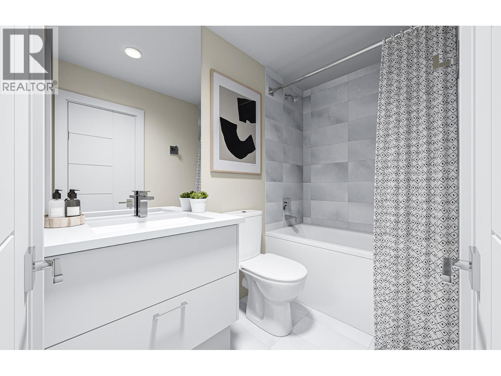 #402 647 CLEMENT AVENUE - 4