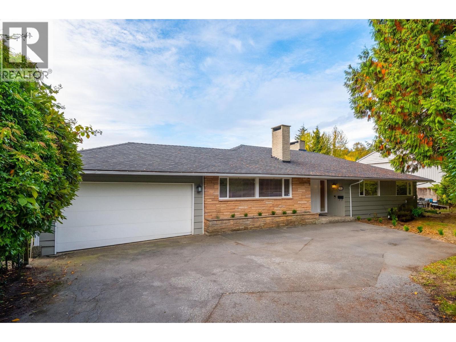 775 SOUTHBOROUGH Drive - main photo