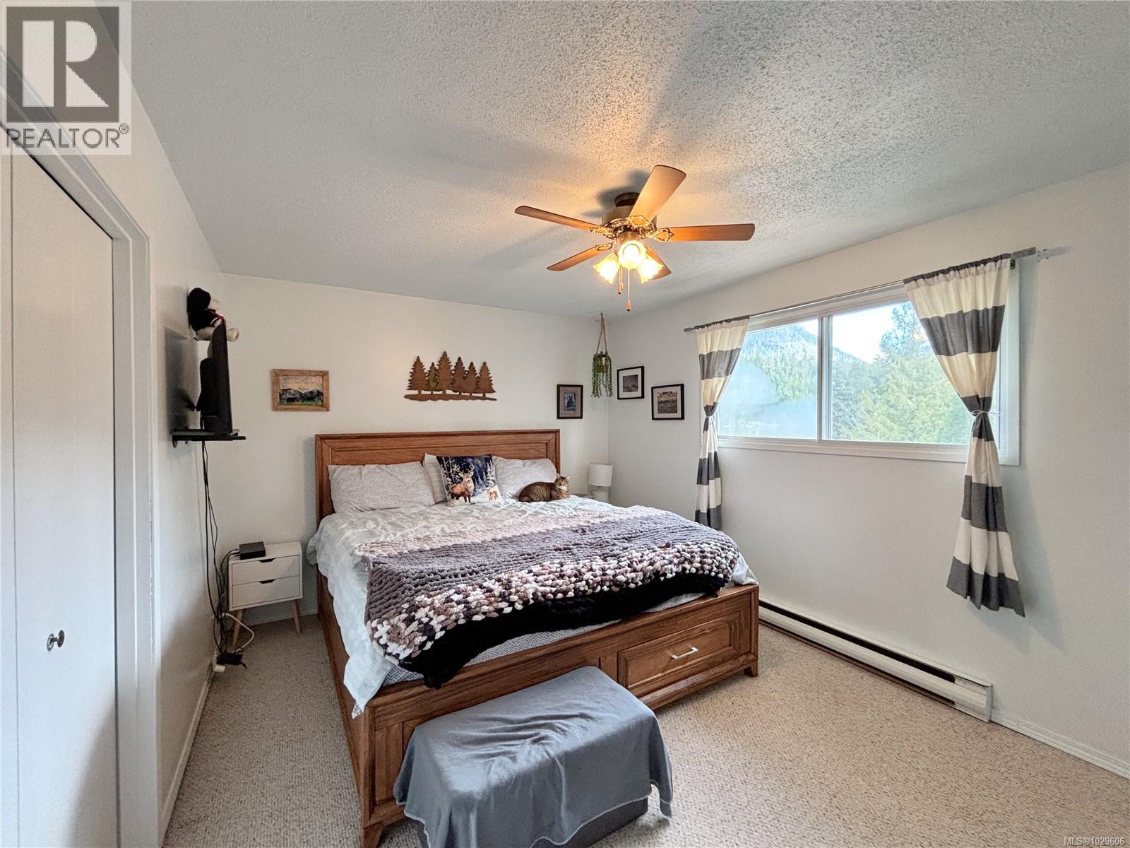 529 Cedar Cres - 10