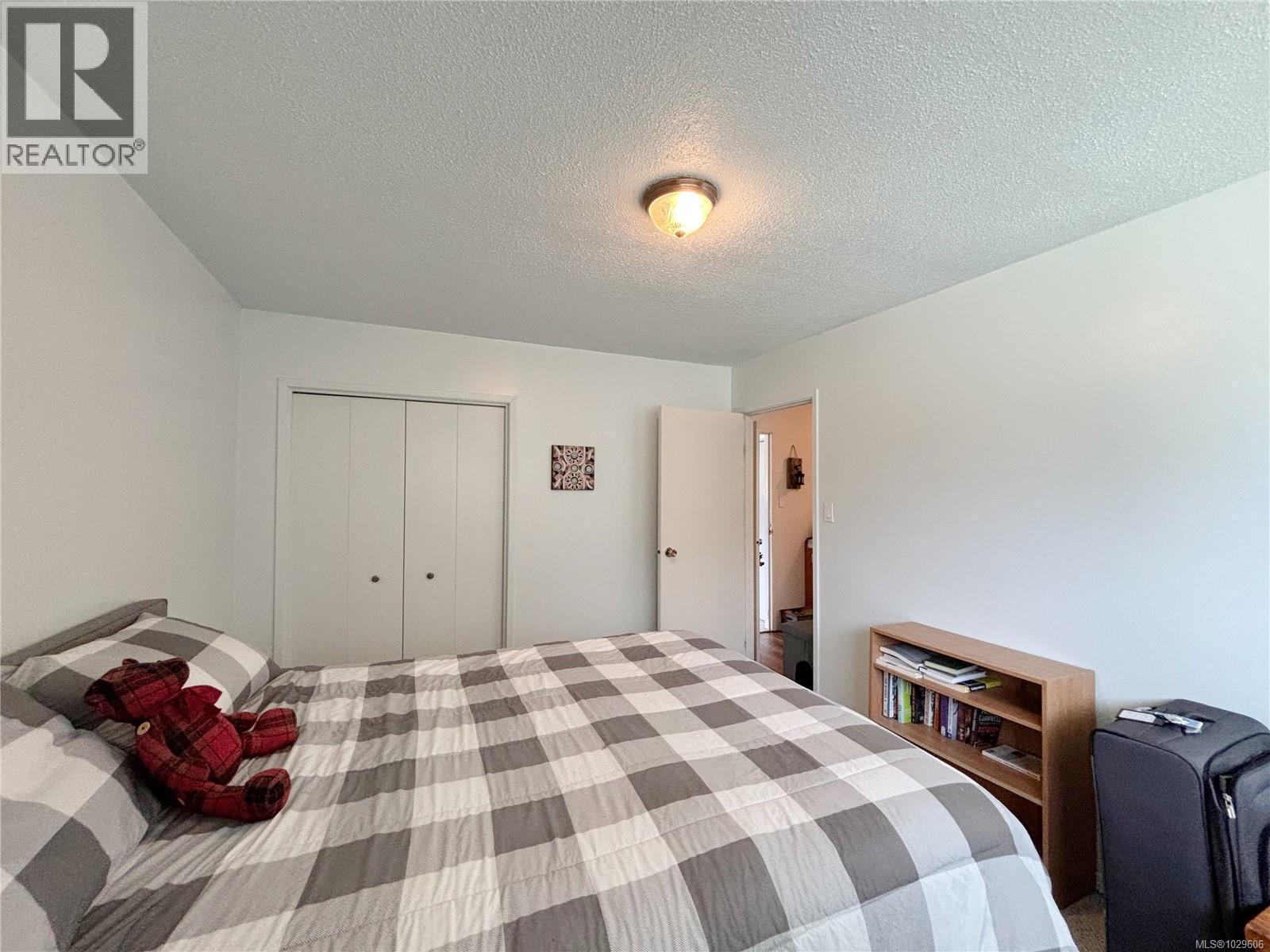 529 Cedar Cres - 13