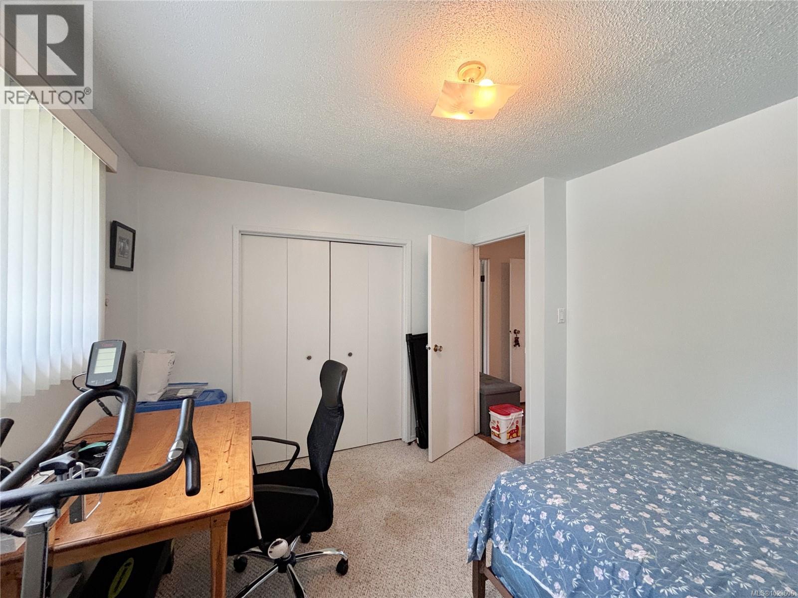529 Cedar Cres - 15