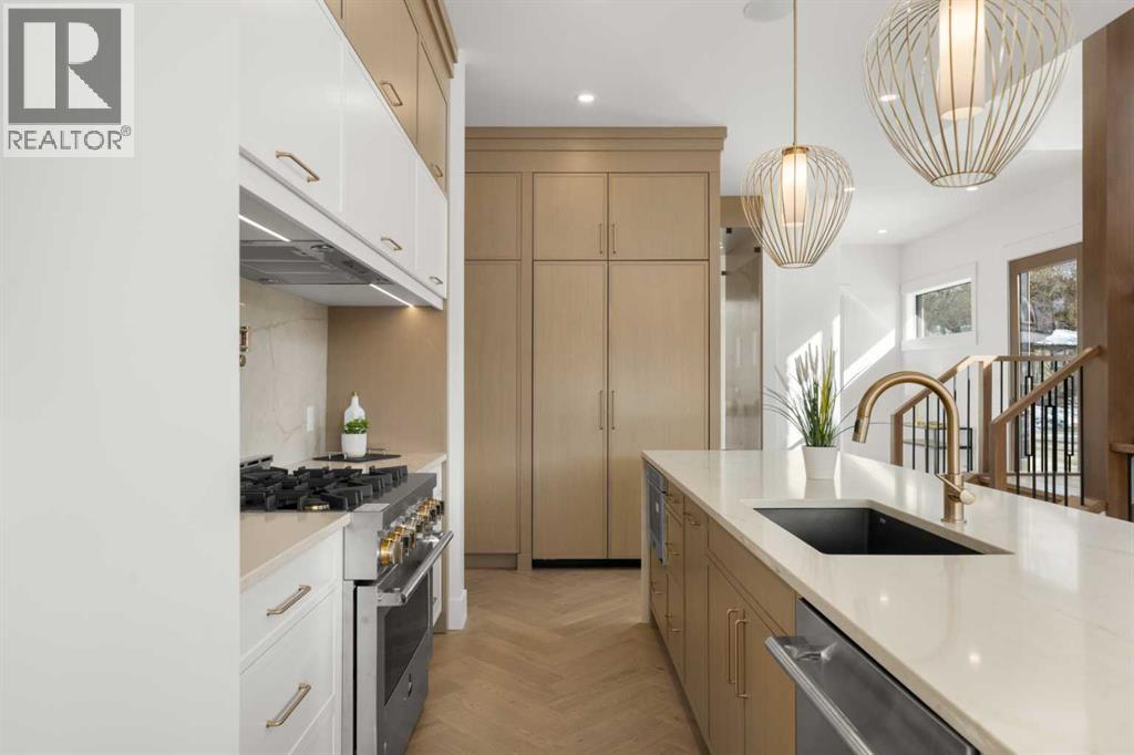 Single Family House for Sale in   Avenue NW West Hillhurst Calgary 