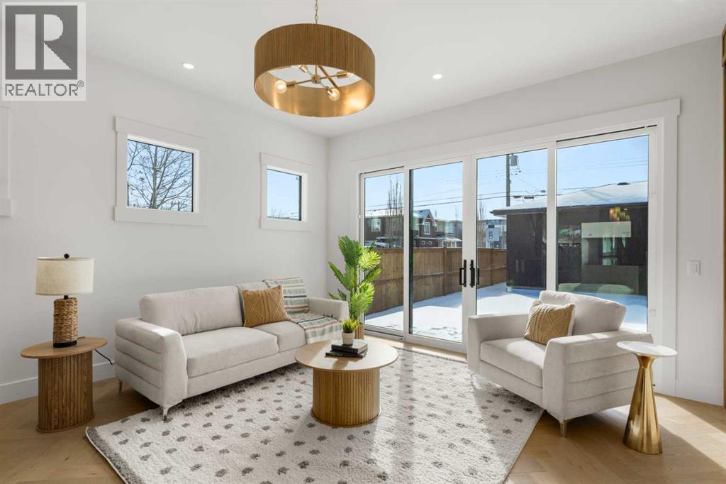 Single Family House for Sale in   Avenue NW West Hillhurst Calgary 